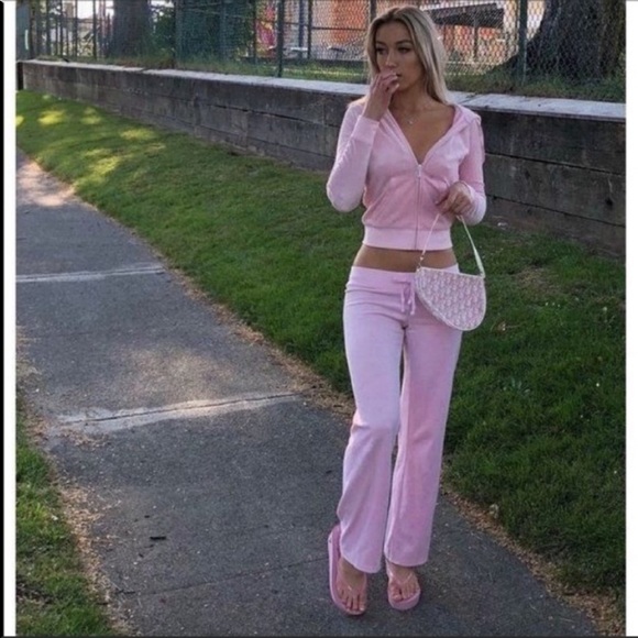 ISO Juicy Couture Velour Pink Tracksuit - Picture 5 of 5